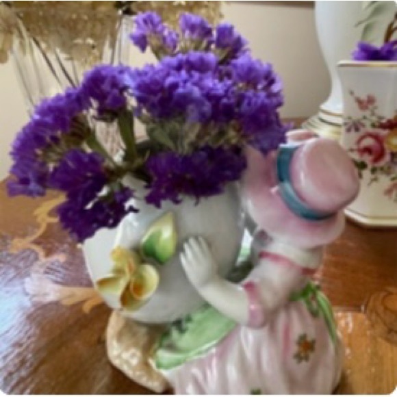 Adorable Handpainted Gilded Porcelain Springtime Figurine Vase of Little Girl - Picture 6 of 6